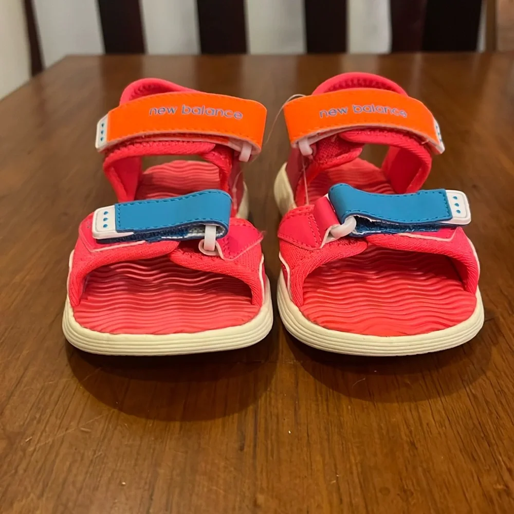 New Balance Kids Poolside Sandal shoes new Size 12 Toddlers Girls